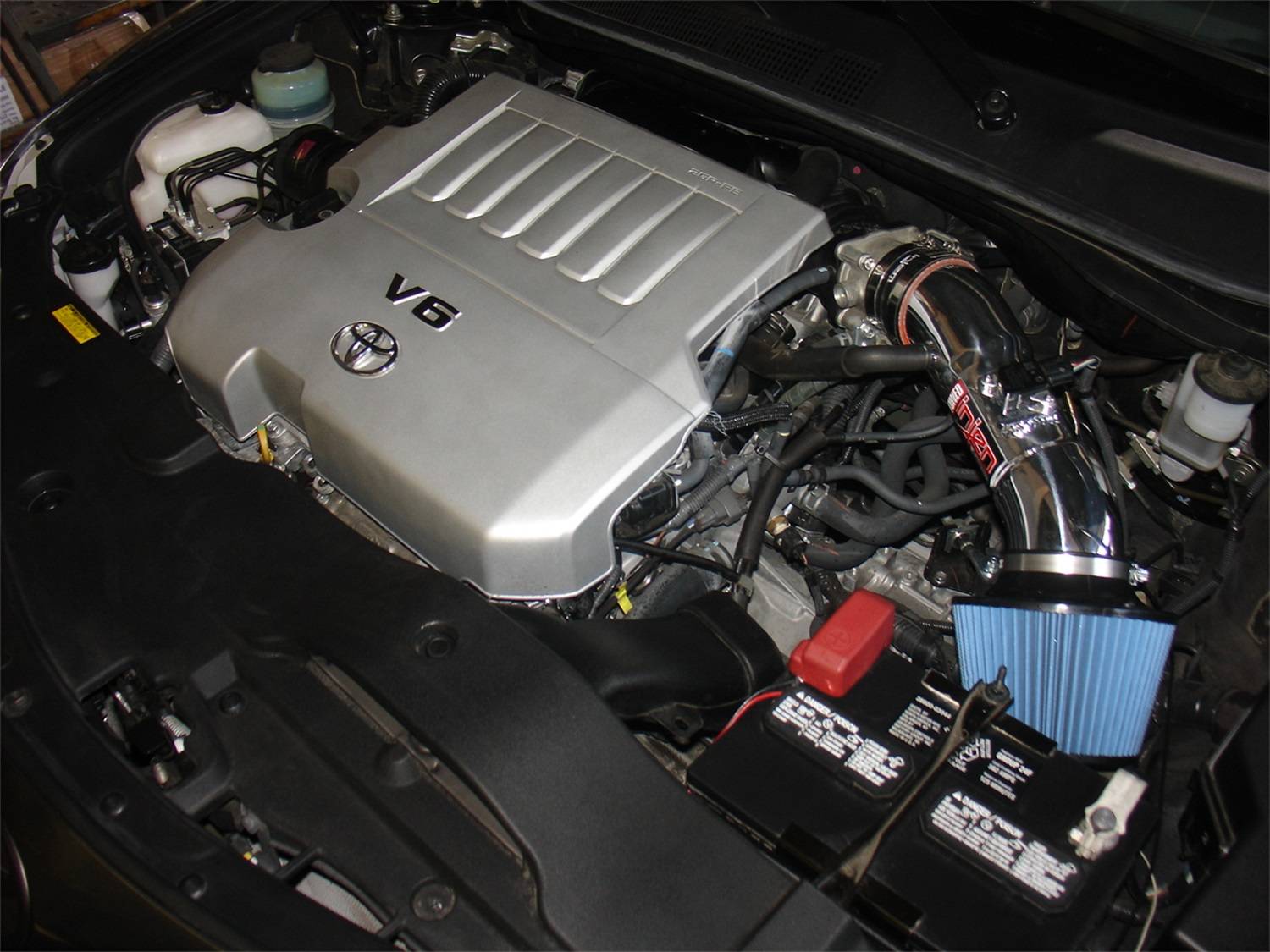 thumbnail image 2 of Injen SP Series Black Short Ram Air Intake For BMW 128i 328i 2007-2011 | +11.9hp SP1121BLK 2 of 6